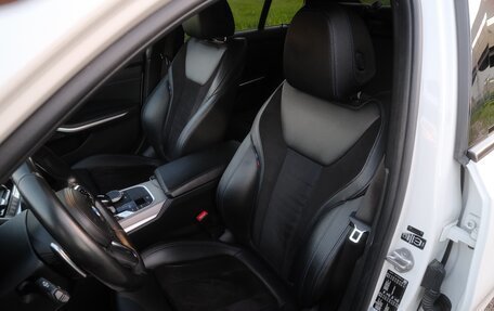 BMW 3 серия, 2019 год, 3 690 000 рублей, 28 фотография