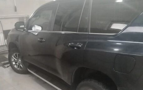Toyota Land Cruiser Prado 150 рестайлинг 2, 2018 год, 5 900 000 рублей, 3 фотография