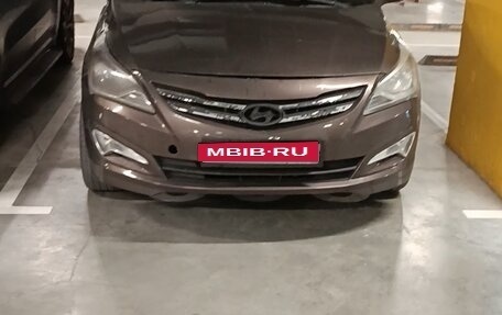 Hyundai Solaris II рестайлинг, 2015 год, 550 000 рублей, 1 фотография