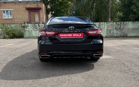 Toyota Camry, 2019 год, 2 950 000 рублей, 2 фотография