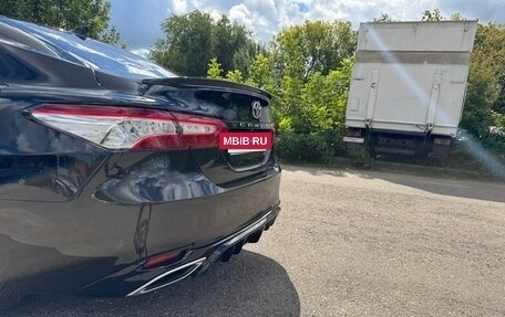Toyota Camry, 2019 год, 2 950 000 рублей, 3 фотография