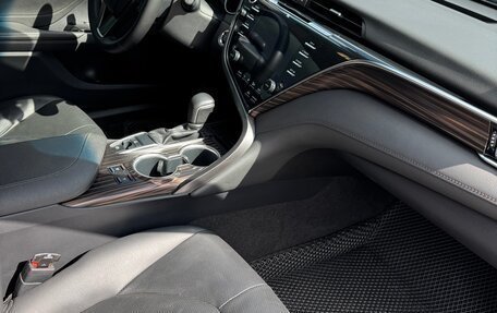 Toyota Camry, 2019 год, 2 950 000 рублей, 13 фотография