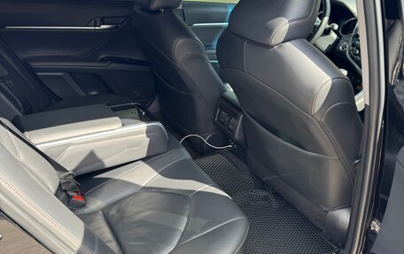 Toyota Camry, 2019 год, 2 950 000 рублей, 16 фотография