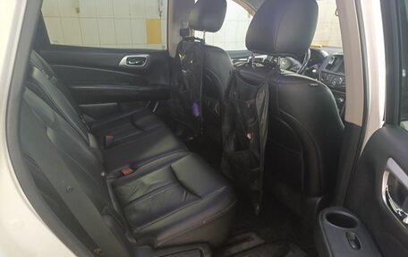 Nissan Pathfinder, 2015 год, 1 800 000 рублей, 5 фотография