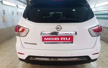 Nissan Pathfinder, 2015 год, 1 800 000 рублей, 14 фотография