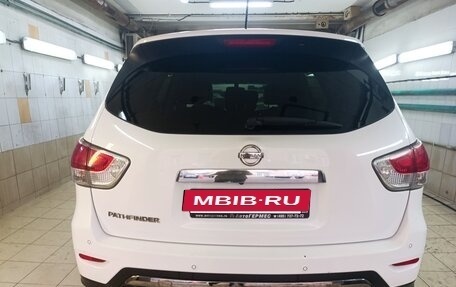 Nissan Pathfinder, 2015 год, 1 800 000 рублей, 13 фотография