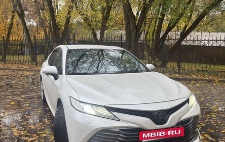 Toyota Camry, 2019 год, 2 620 000 рублей, 2 фотография