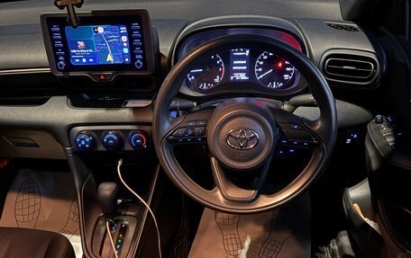 Toyota Yaris, 2020 год, 1 050 000 рублей, 9 фотография