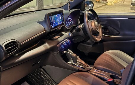 Toyota Yaris, 2020 год, 1 050 000 рублей, 10 фотография