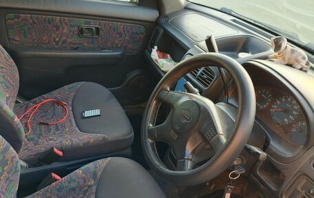 Nissan Cube II, 1998 год, 155 000 рублей, 6 фотография