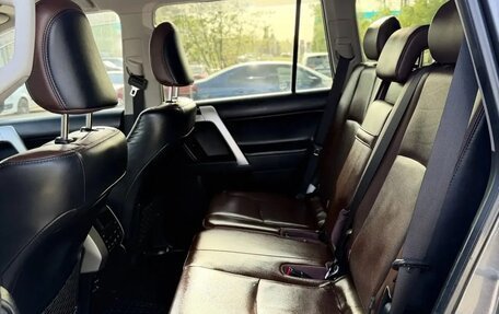 Toyota Land Cruiser Prado 150 рестайлинг 2, 2020 год, 4 990 000 рублей, 11 фотография