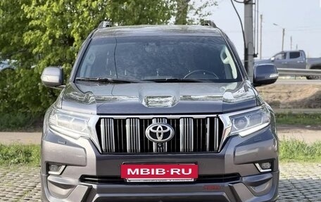 Toyota Land Cruiser Prado 150 рестайлинг 2, 2020 год, 4 990 000 рублей, 3 фотография