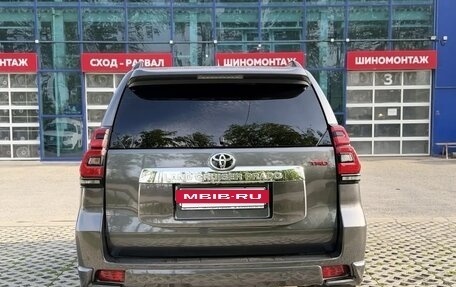 Toyota Land Cruiser Prado 150 рестайлинг 2, 2020 год, 4 990 000 рублей, 7 фотография