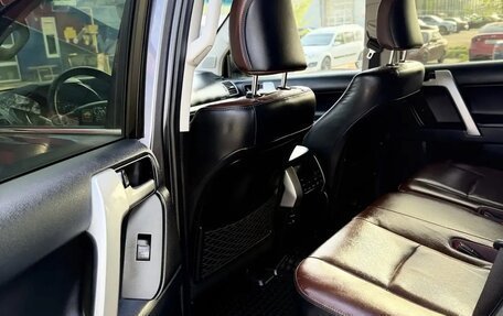 Toyota Land Cruiser Prado 150 рестайлинг 2, 2020 год, 4 990 000 рублей, 13 фотография