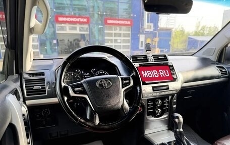 Toyota Land Cruiser Prado 150 рестайлинг 2, 2020 год, 4 990 000 рублей, 19 фотография