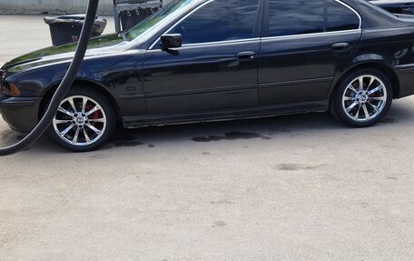 BMW 5 серия, 2001 год, 650 000 рублей, 3 фотография