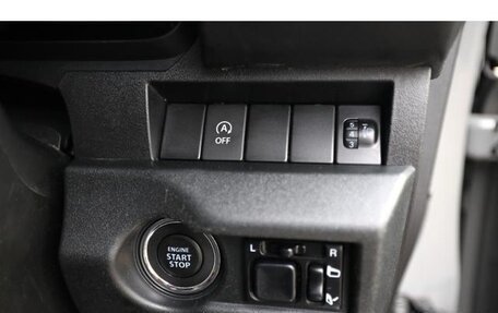 Suzuki Jimny, 2023 год, 1 590 000 рублей, 17 фотография