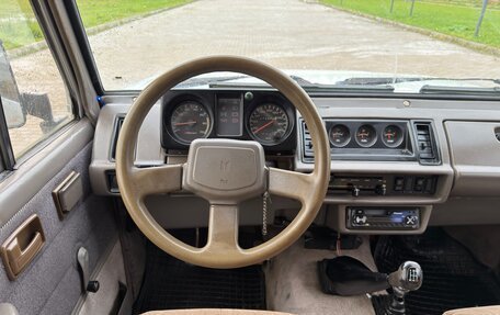 Isuzu Trooper I, 1988 год, 295 000 рублей, 36 фотография
