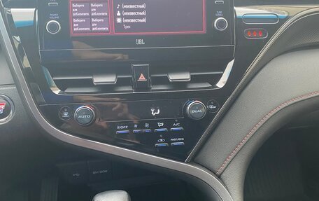Toyota Camry, 2021 год, 3 200 000 рублей, 2 фотография