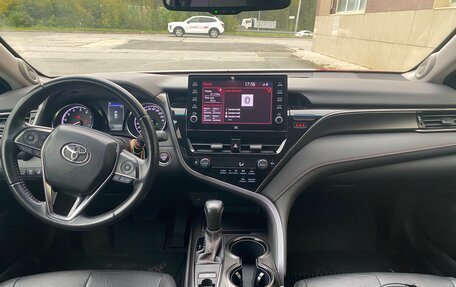 Toyota Camry, 2021 год, 3 200 000 рублей, 4 фотография