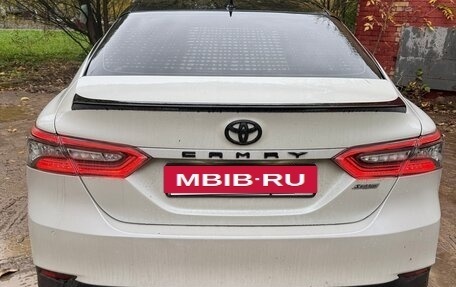 Toyota Camry, 2020 год, 3 000 000 рублей, 2 фотография