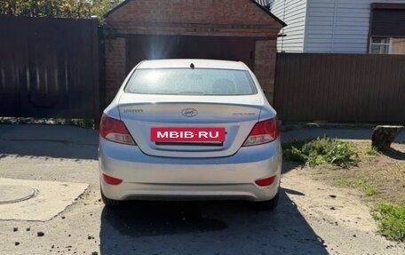 Hyundai Solaris II рестайлинг, 2013 год, 690 000 рублей, 4 фотография