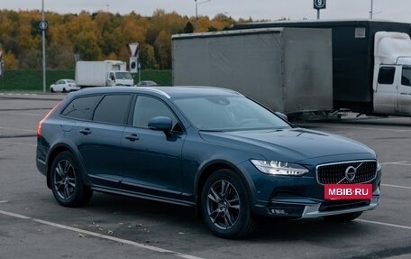 Volvo V90 Cross Country I рестайлинг, 2018 год, 3 500 000 рублей, 3 фотография