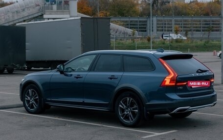 Volvo V90 Cross Country I рестайлинг, 2018 год, 3 500 000 рублей, 6 фотография