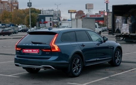 Volvo V90 Cross Country I рестайлинг, 2018 год, 3 500 000 рублей, 8 фотография