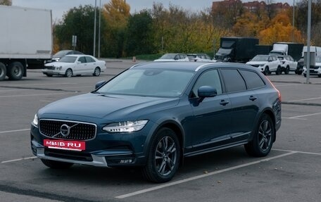 Volvo V90 Cross Country I рестайлинг, 2018 год, 3 500 000 рублей, 4 фотография