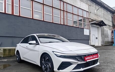 Hyundai Elantra, 2023 год, 2 200 000 рублей, 3 фотография