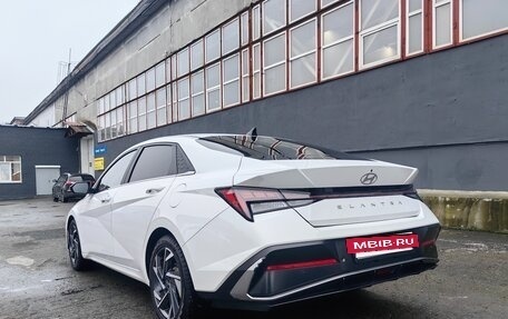 Hyundai Elantra, 2023 год, 2 200 000 рублей, 7 фотография