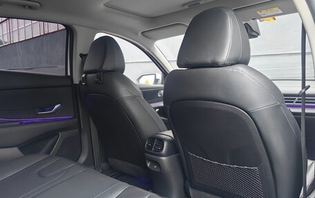 Hyundai Elantra, 2023 год, 2 200 000 рублей, 17 фотография