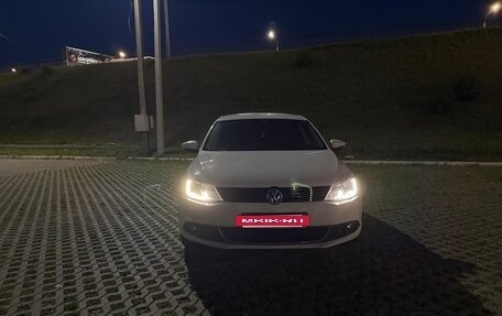 Volkswagen Jetta VI, 2014 год, 920 000 рублей, 2 фотография
