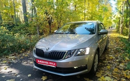 Skoda Octavia, 2019 год, 1 800 000 рублей, 6 фотография