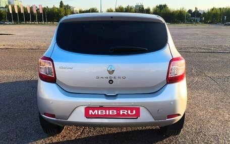 Renault Sandero II рестайлинг, 2015 год, 660 000 рублей, 5 фотография