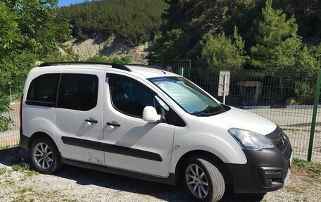 Peugeot Partner II рестайлинг 2, 2016 год, 983 000 рублей, 1 фотография