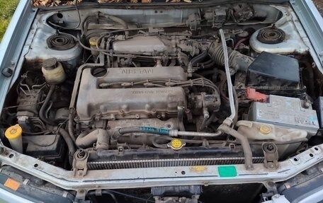 Nissan Avenir II, 2001 год, 310 000 рублей, 21 фотография