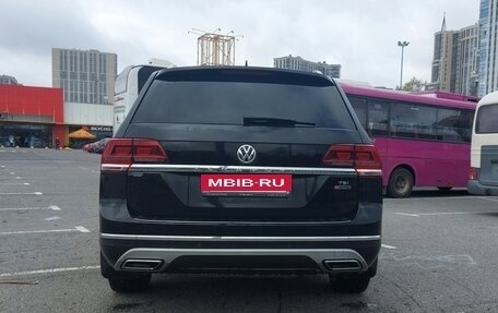 Volkswagen Teramont I, 2018 год, 3 350 000 рублей, 6 фотография