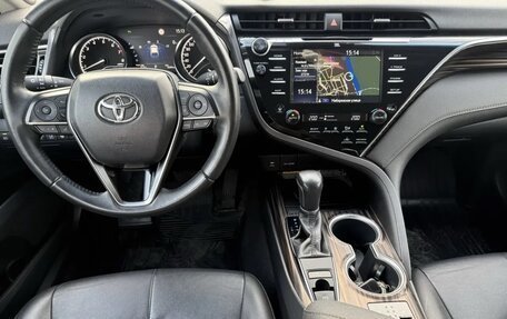 Toyota Camry, 2020 год, 2 850 000 рублей, 8 фотография