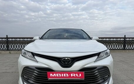 Toyota Camry, 2020 год, 2 850 000 рублей, 2 фотография
