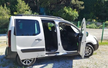 Peugeot Partner II рестайлинг 2, 2016 год, 983 000 рублей, 2 фотография