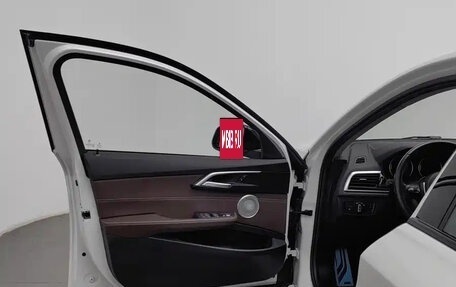 BMW 1 серия, 2023 год, 1 850 000 рублей, 11 фотография