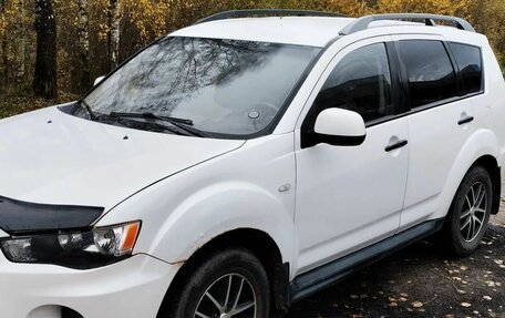 Mitsubishi Outlander III рестайлинг 3, 2011 год, 800 000 рублей, 6 фотография