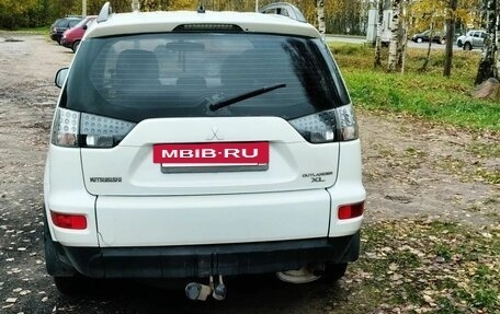 Mitsubishi Outlander III рестайлинг 3, 2011 год, 800 000 рублей, 5 фотография