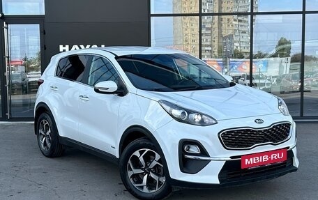 KIA Sportage IV рестайлинг, 2020 год, 2 359 900 рублей, 8 фотография