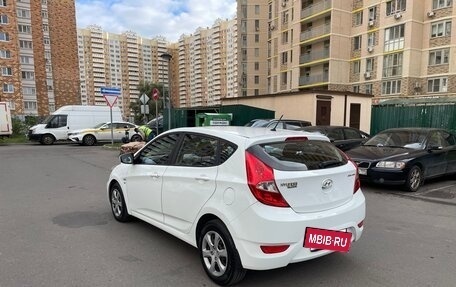 Hyundai Solaris II рестайлинг, 2014 год, 950 000 рублей, 4 фотография