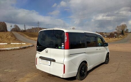 Honda Stepwgn IV, 2017 год, 1 290 000 рублей, 4 фотография