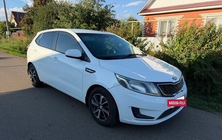 KIA Rio III рестайлинг, 2014 год, 580 000 рублей, 2 фотография