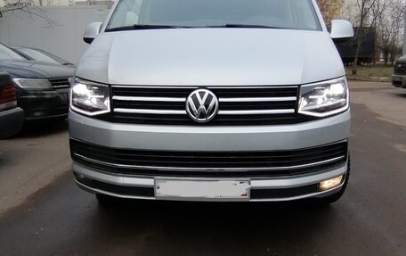 Volkswagen Multivan T6 рестайлинг, 2019 год, 6 200 000 рублей, 10 фотография